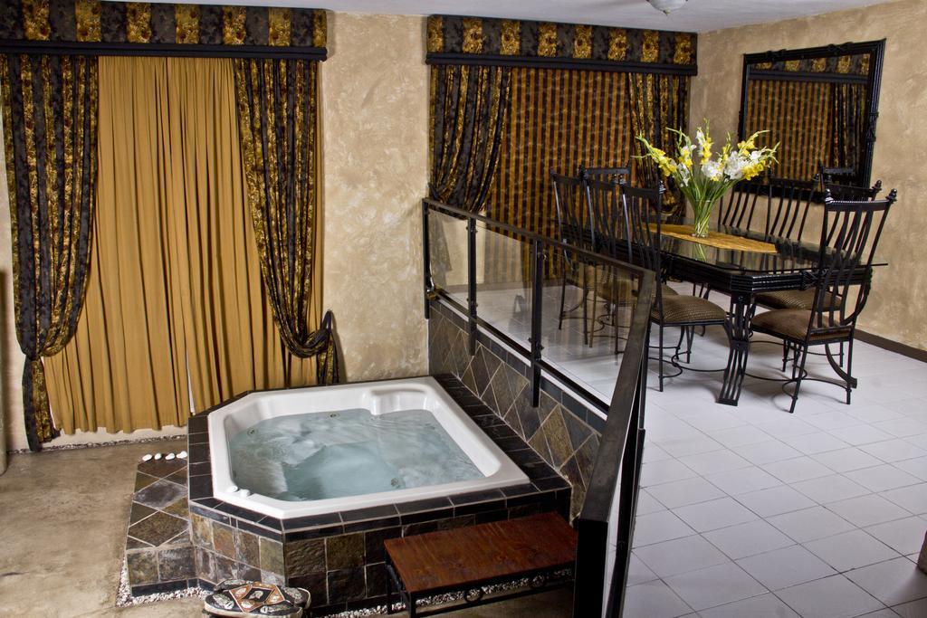 Fa'Trez Guest House & Spa Pretoria Ngoại thất bức ảnh